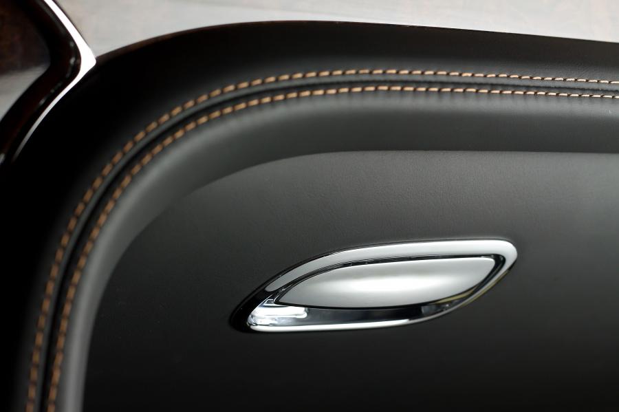  Bentley Mulsanne 2010 года  (фото 145 из 262)